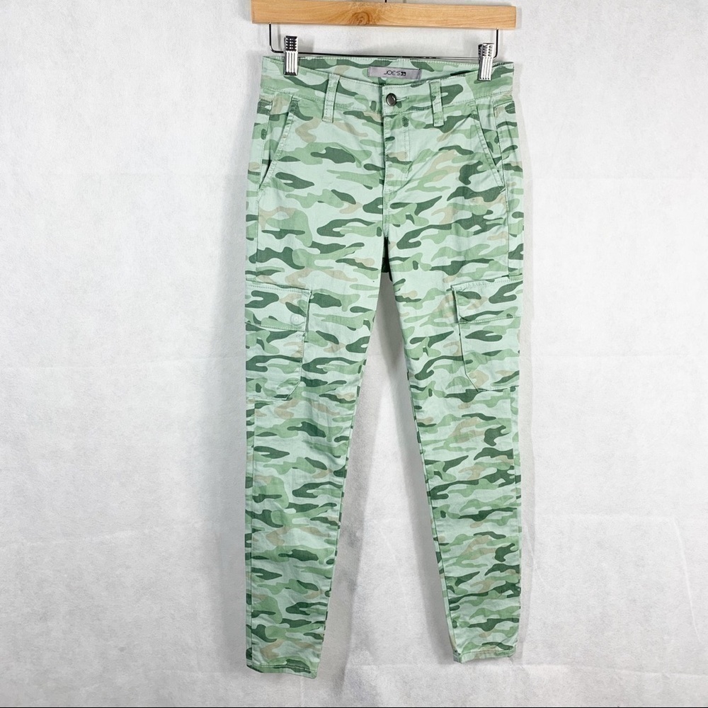 Joe’s Jeans The Icon Camo Cargo pants size 25